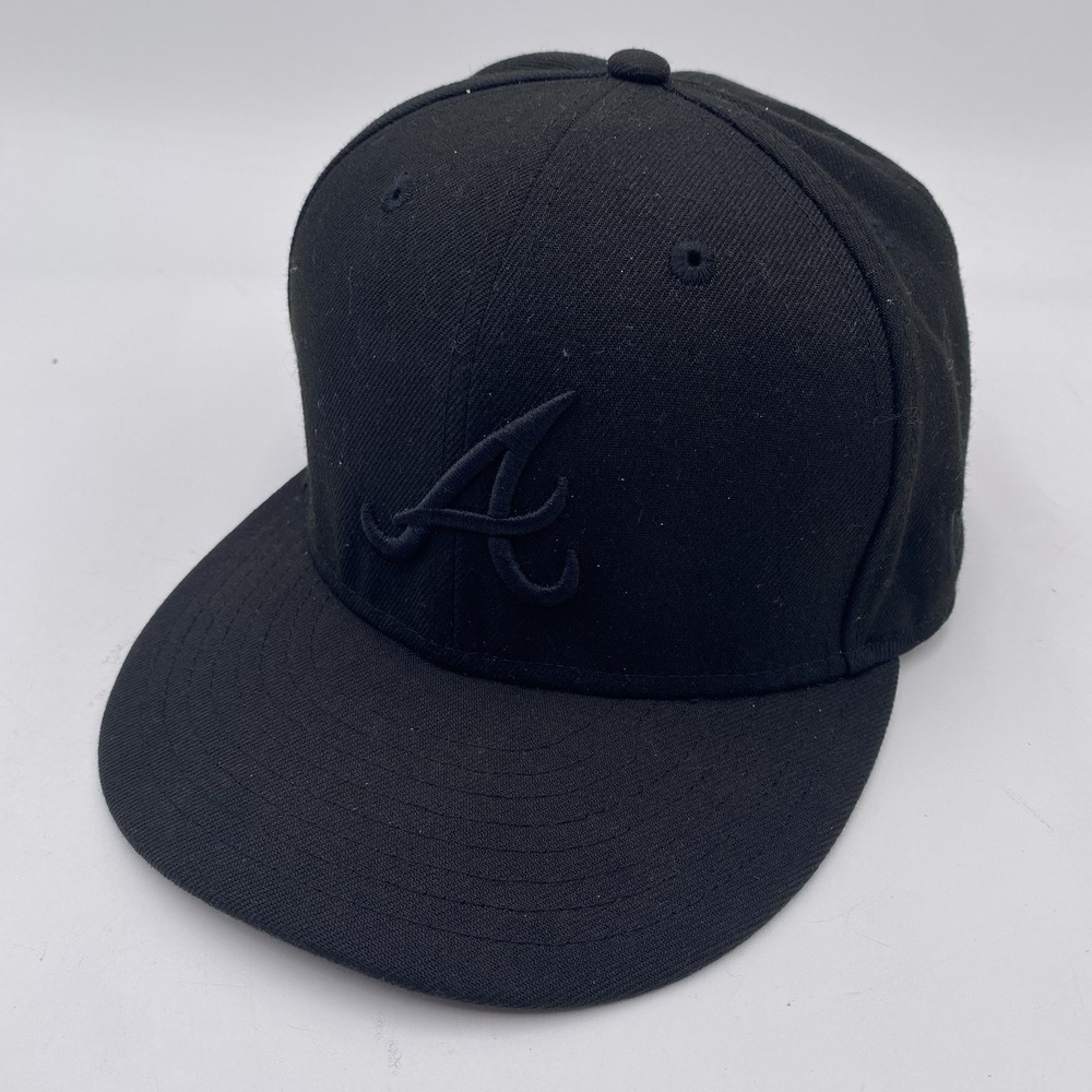 Atlanta Braves All Black Fitted New Era 59Fifty Hat blackout MLB Size 7 1/2 VGC